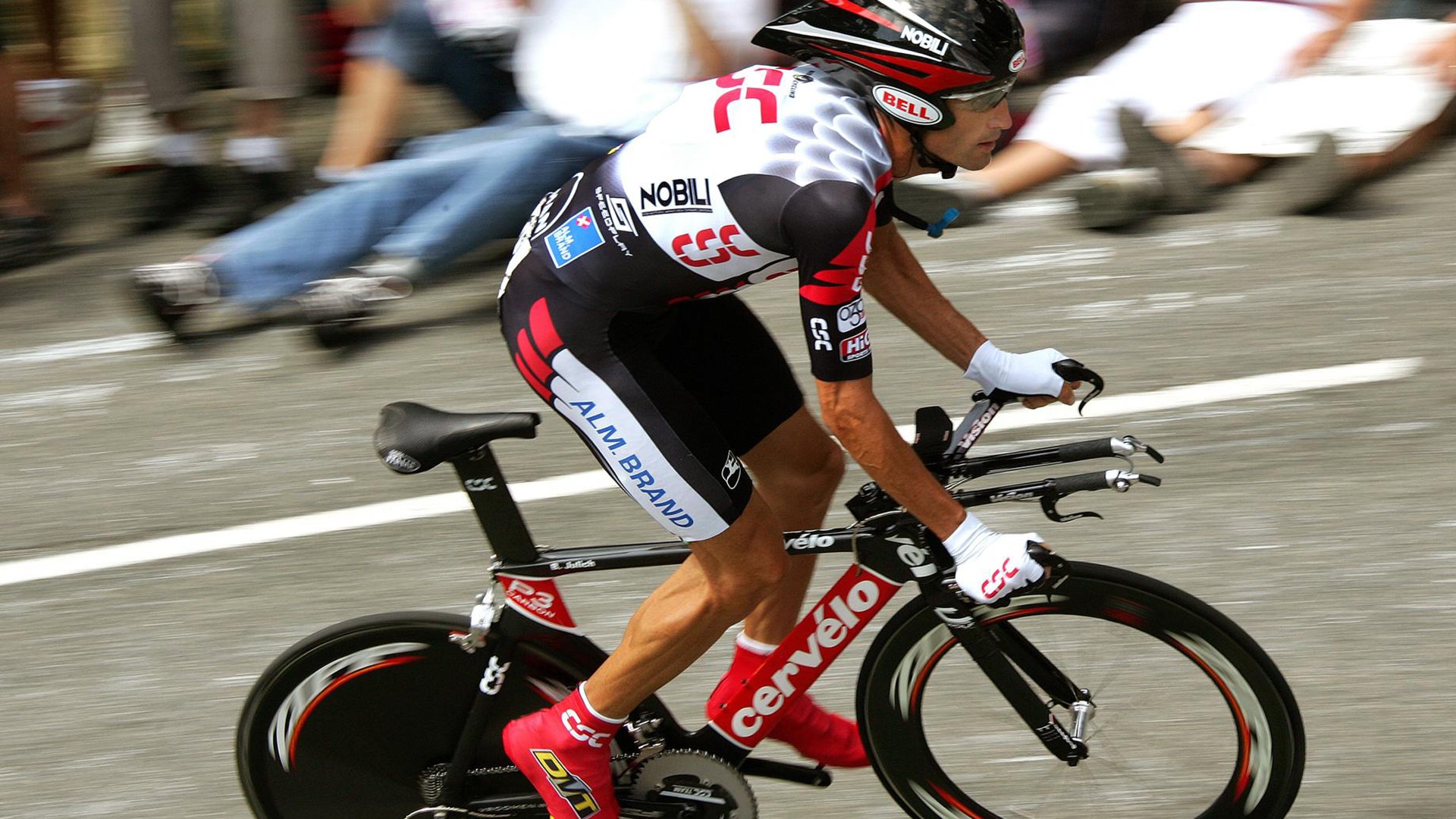 开云体育网页入口-国家队替补轮换体系为何不成熟，国家队队员要求换教练