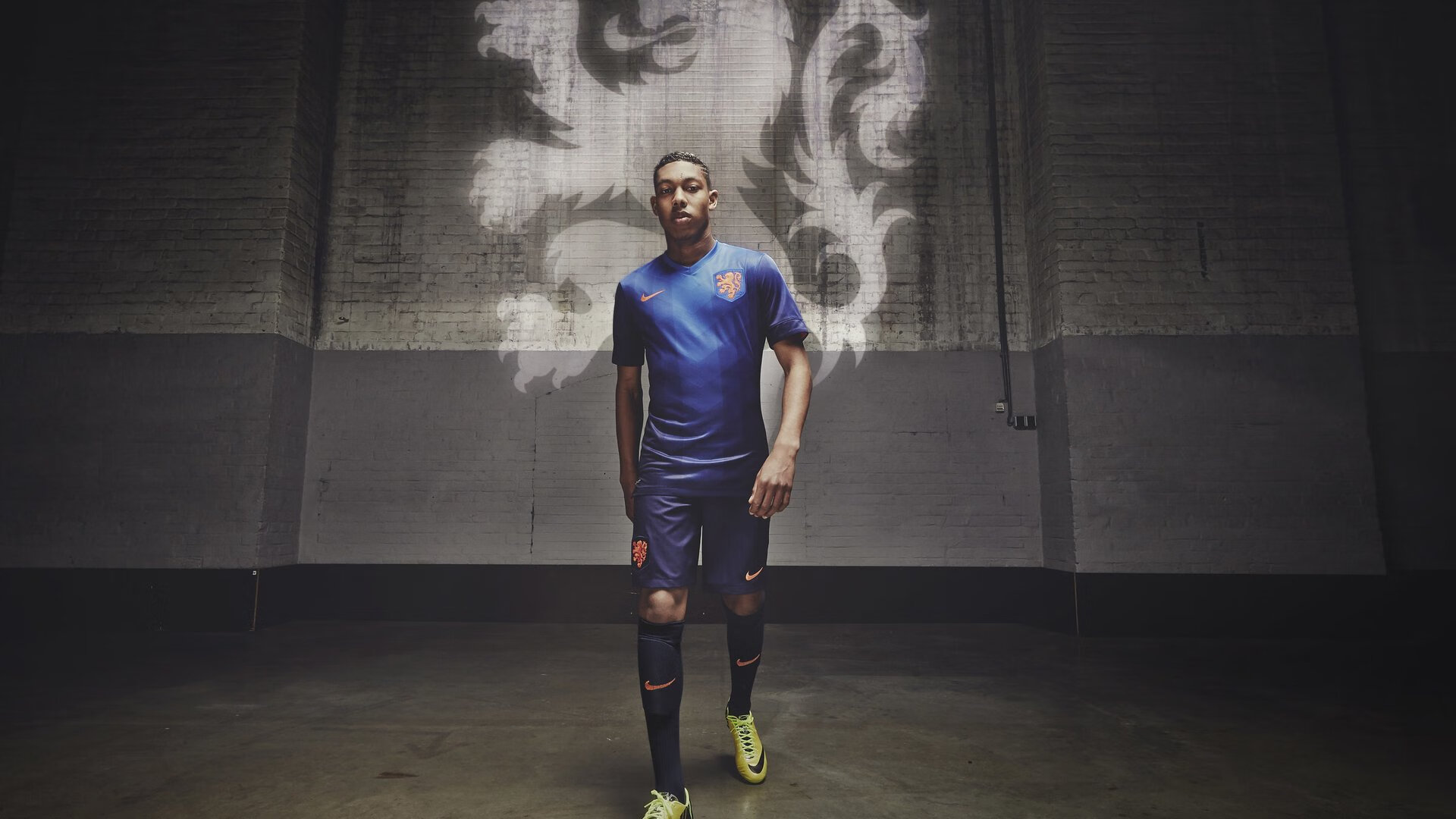 艾比·德尔福：南非队防守的中坚力量，以高效的拦截减少失球，比尔和艾德